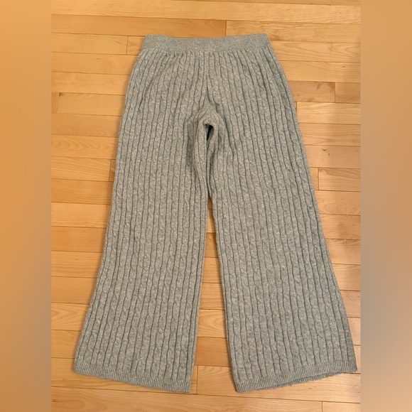 Gap CashSoft Cable-Knit Sweater Pants - Picture 5 of 6